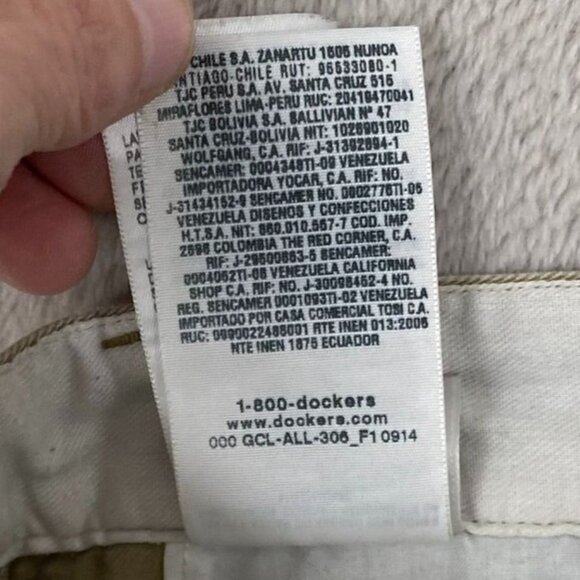 Levis Men's Khaki Cotton Shorts Size 42 - Picture 9 of 11